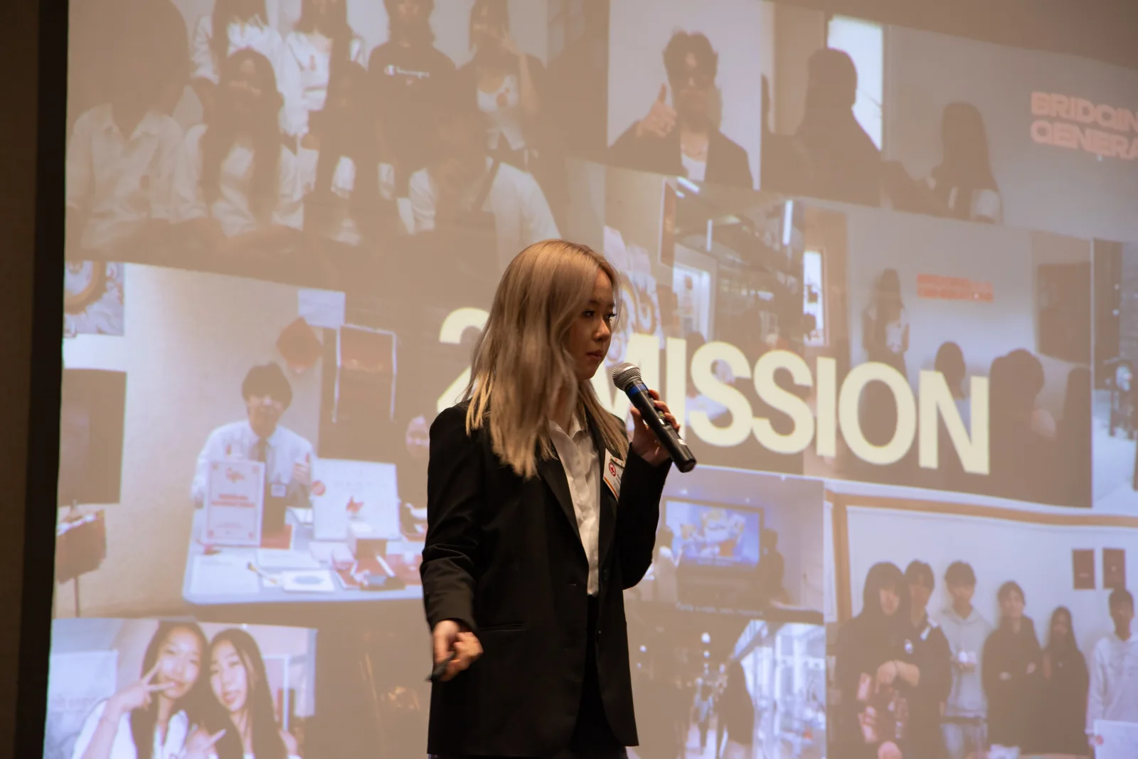 Bridging Generations 学生展示