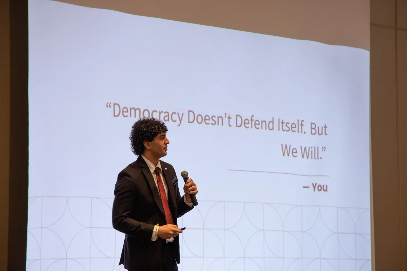 Youth Summit 2025 学生展示现场