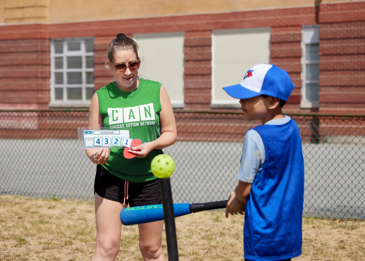 Canucks Autism Network 志愿服务